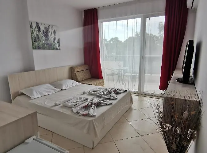 Къща за гости Guest Luxor 3*