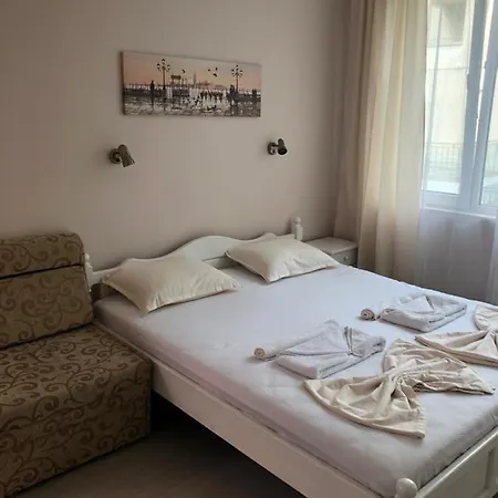 Guest Luxor 3* Primorsko
