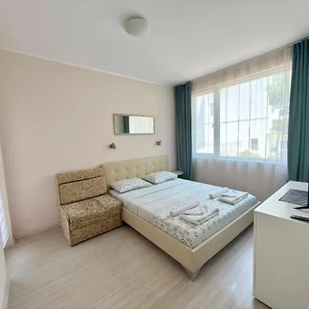Guest Luxor 3* Primorsko
