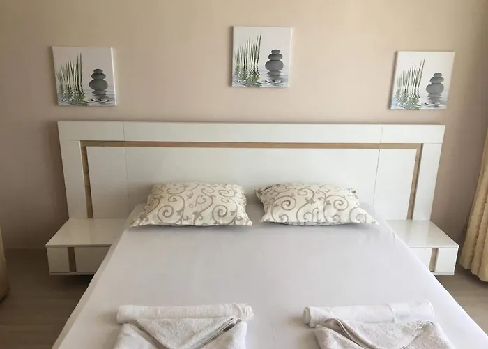 Guest Luxor Πανσιόν 3*