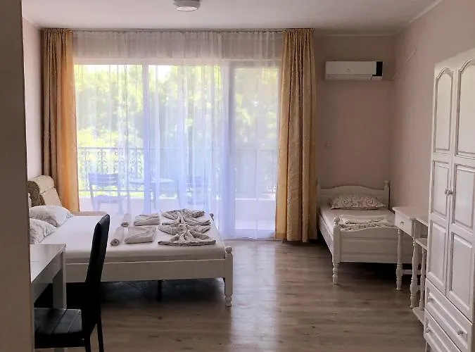 Guest Luxor Πριμόρσκο