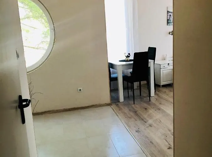 Guest Luxor Πριμόρσκο